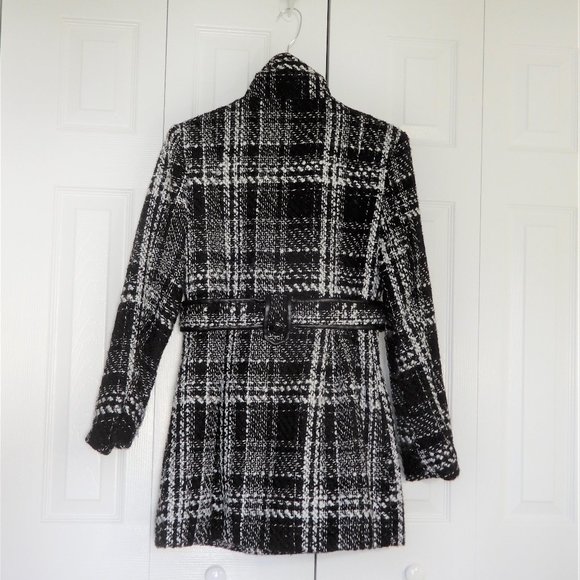 IZ BYER Black and White Tweed Plaid Belted Coat in size S - Picture 9 of 9